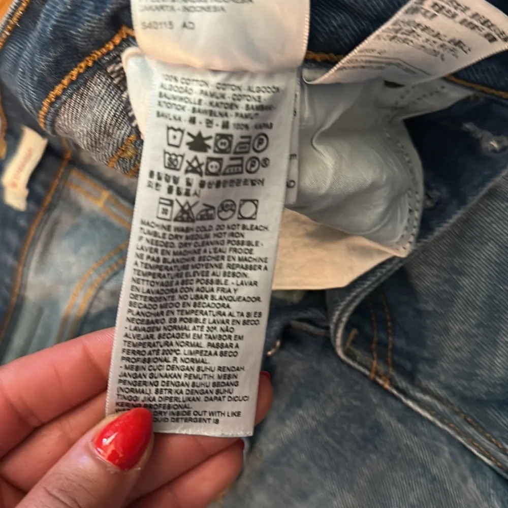 Levi's Women's Straight Leg Jeans in Blue - Picture 8 of 13